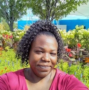 Meet your Posher, Angela